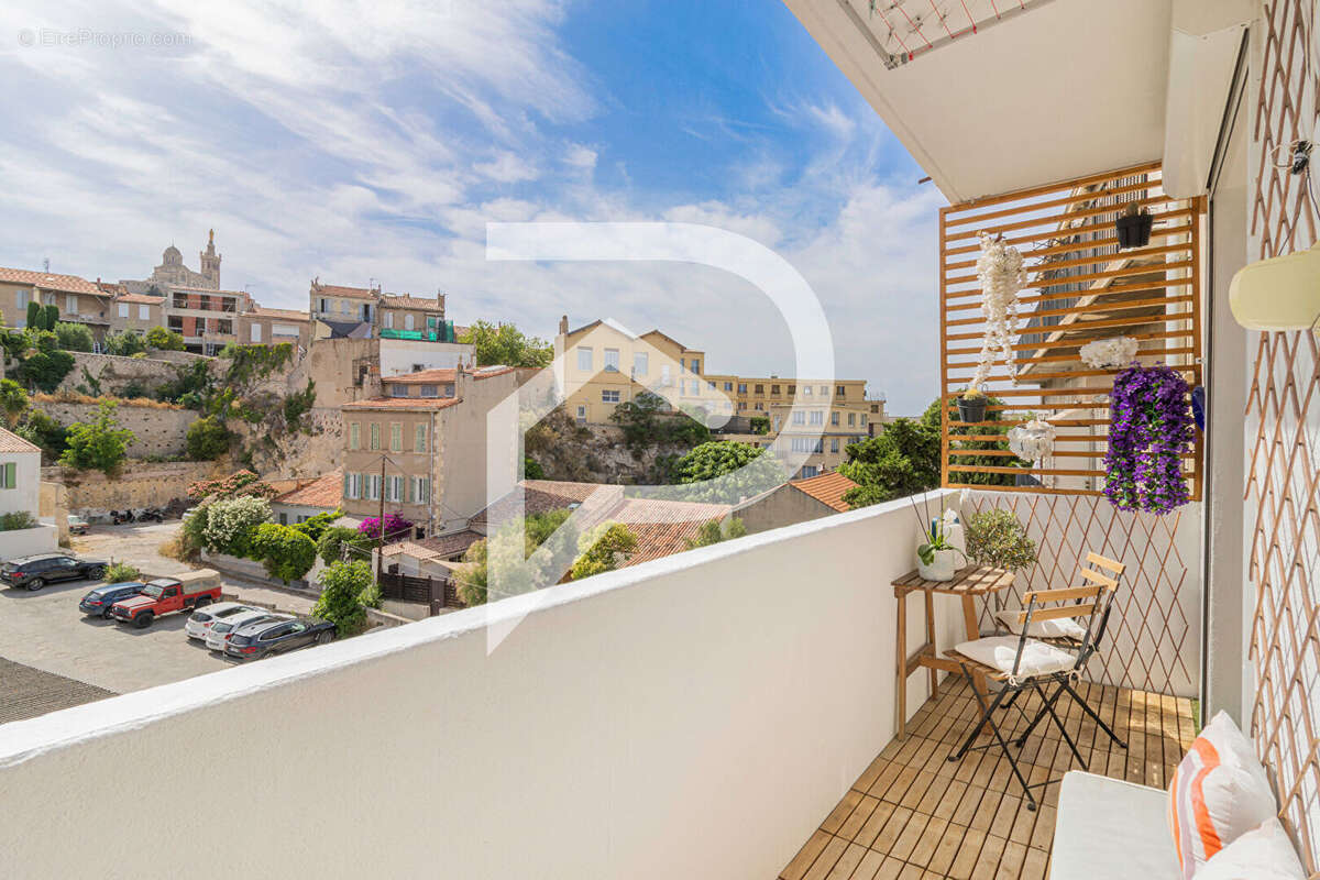 Appartement à MARSEILLE-6E