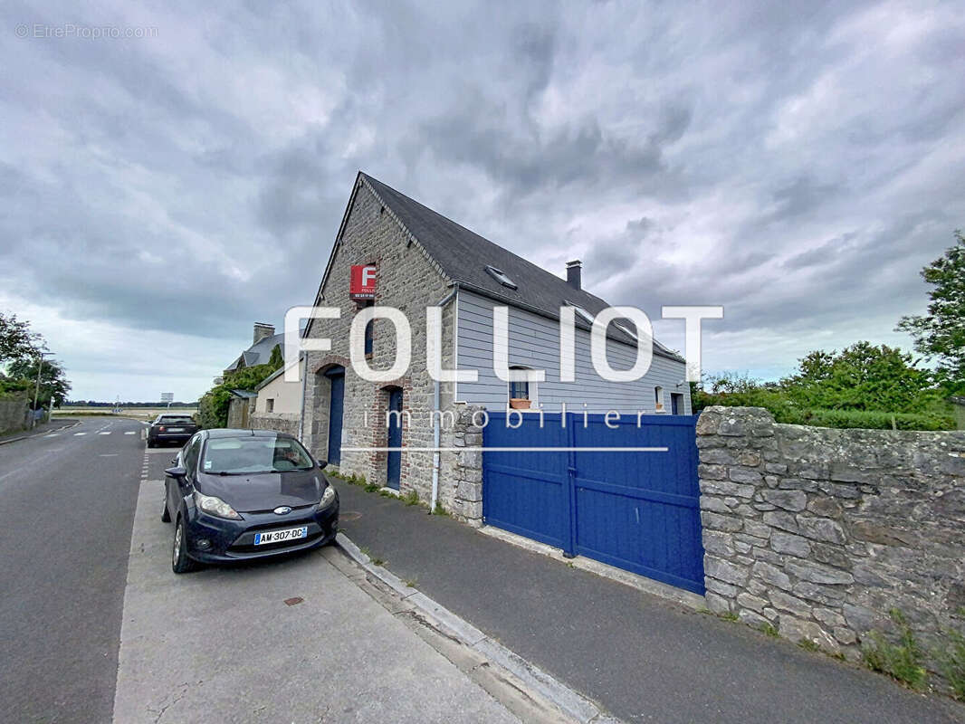 Maison à REGNEVILLE-SUR-MER