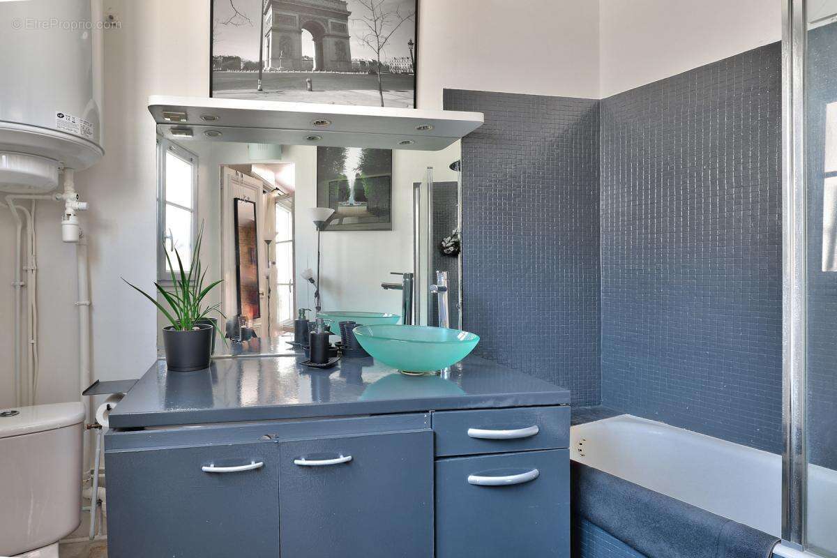 Appartement à PARIS-3E