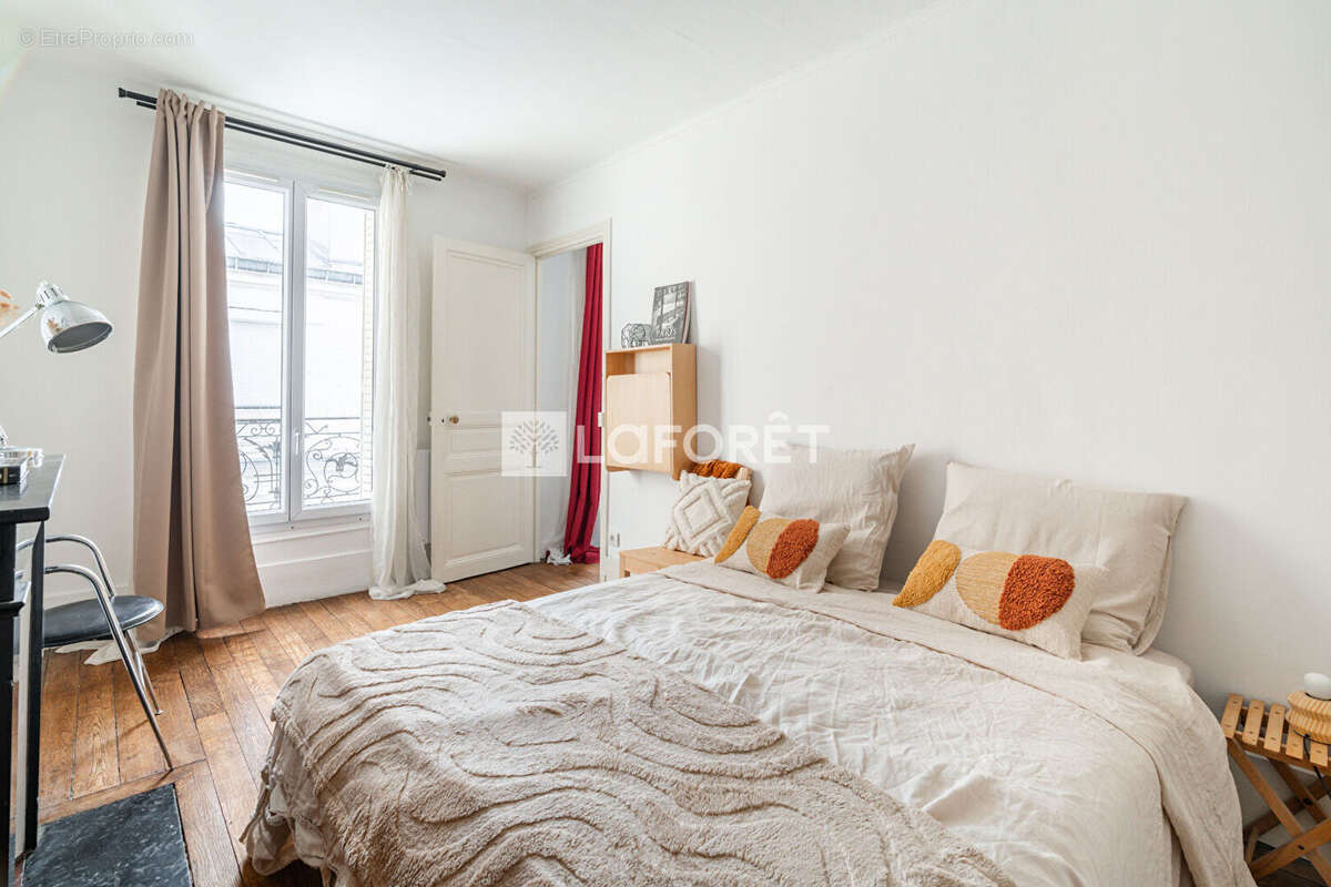 Appartement à PARIS-17E