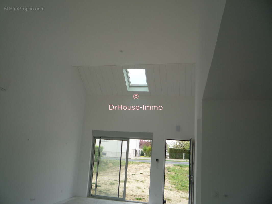 Maison à SAVIGNE-SUR-LATHAN