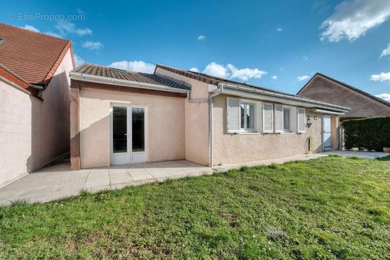 Maison à SAINT-GERMAIN-DE-LA-GRANGE