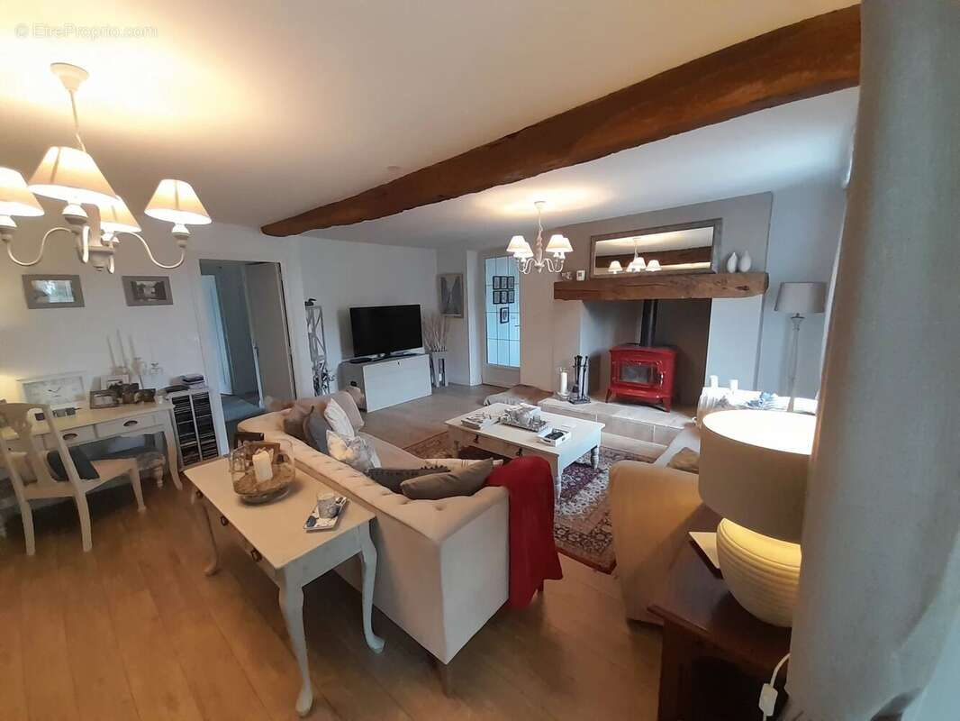 Maison à BUSSIERE-BADIL