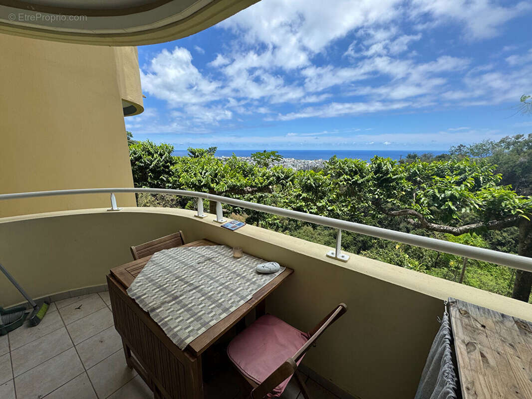 Appartement à SAINT-DENIS
