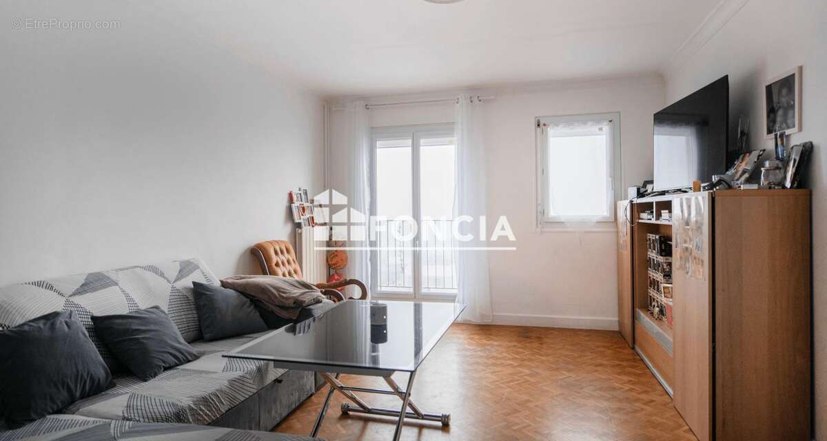 Appartement à FLEURY-LES-AUBRAIS