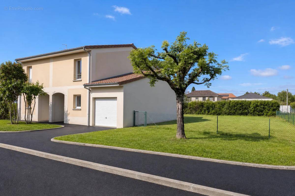 Maison à TERRASSON-LAVILLEDIEU