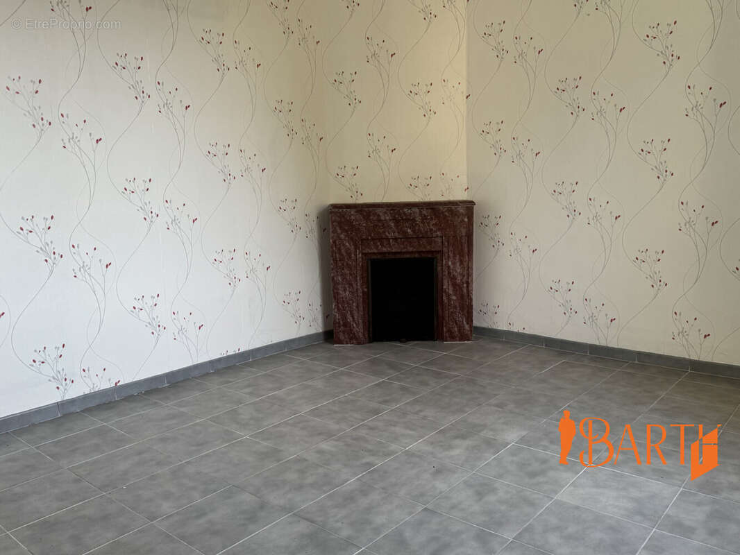 Maison 106 m² à Saint-Doulchard  - photo 7