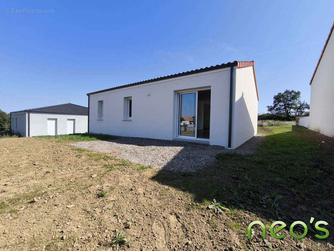 Maison à LE MAY-SUR-EVRE