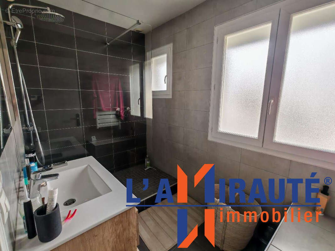 Maison à SARTROUVILLE