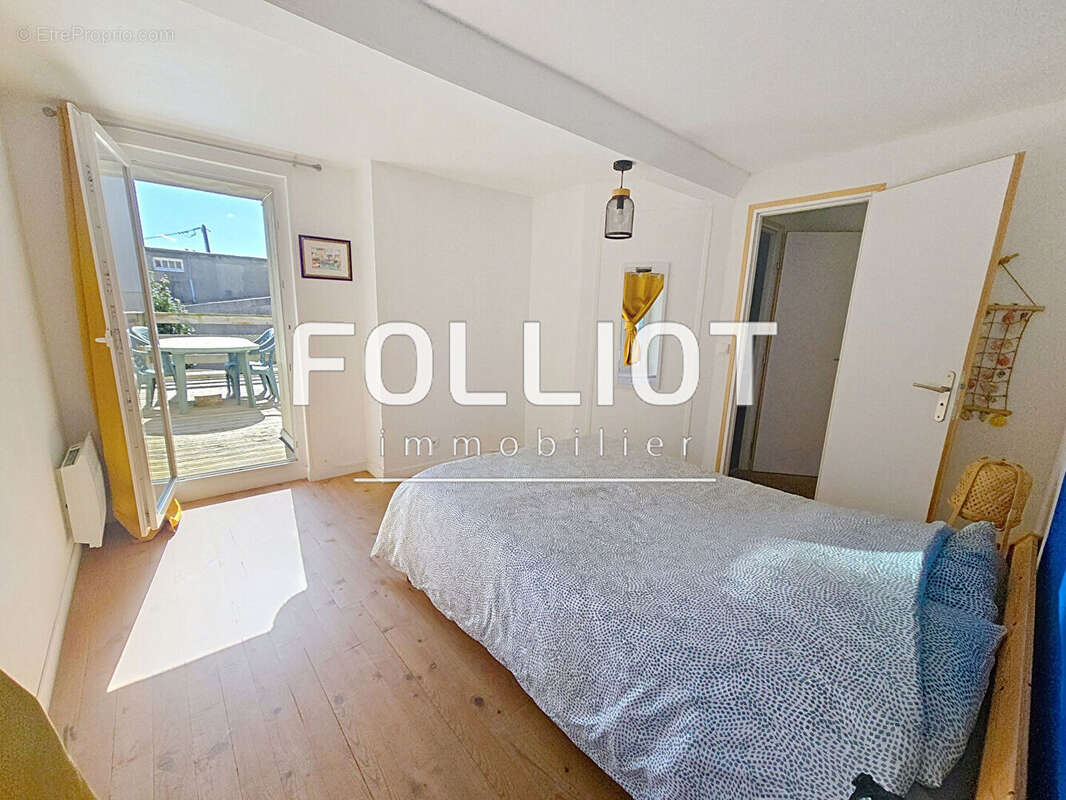 Maison à PORT-EN-BESSIN-HUPPAIN