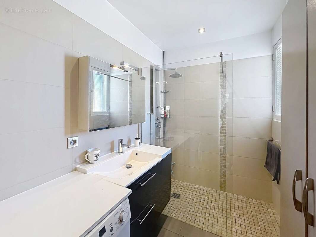 Appartement à LE CANNET