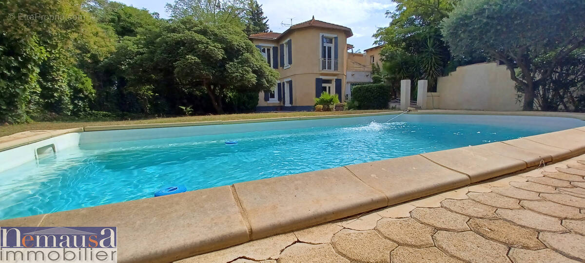 Maison à SAINT-GILLES