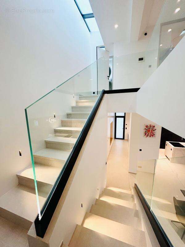 Maison à SAINT-MAUR-DES-FOSSES