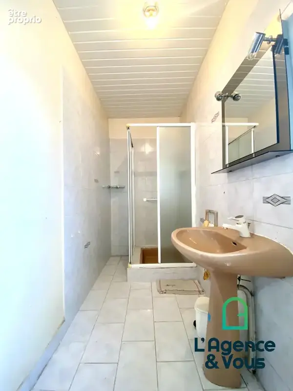 Maison 2 chambres en pierre avec  jardin, garage et atelier - photo 5