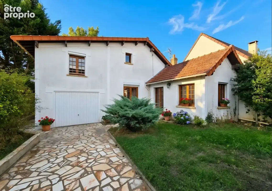 Maison 5 pièces sur 409m2 de terrain - photo 1
