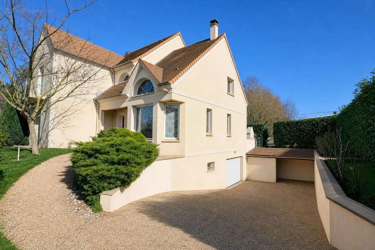 Maison à SAINT-MARTIN-DE-NIGELLES