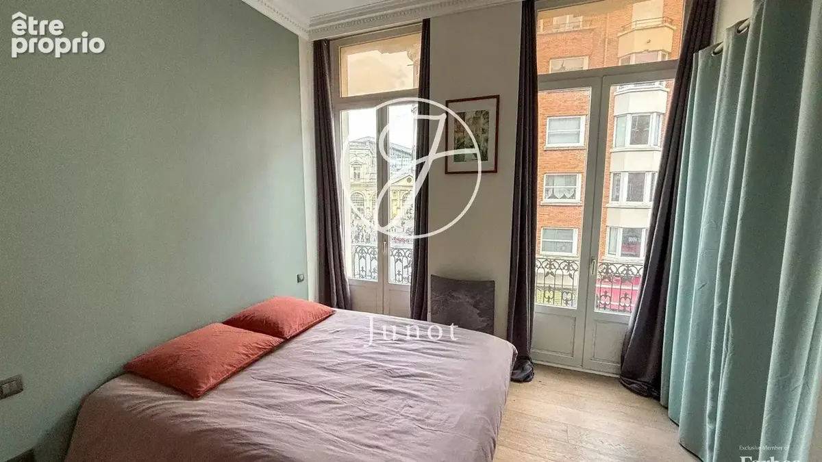 Lille - HYPER CENTRE  - Appartement - 4 pièces - 88m² - 3 chambres - Petite copropriété - photo 3