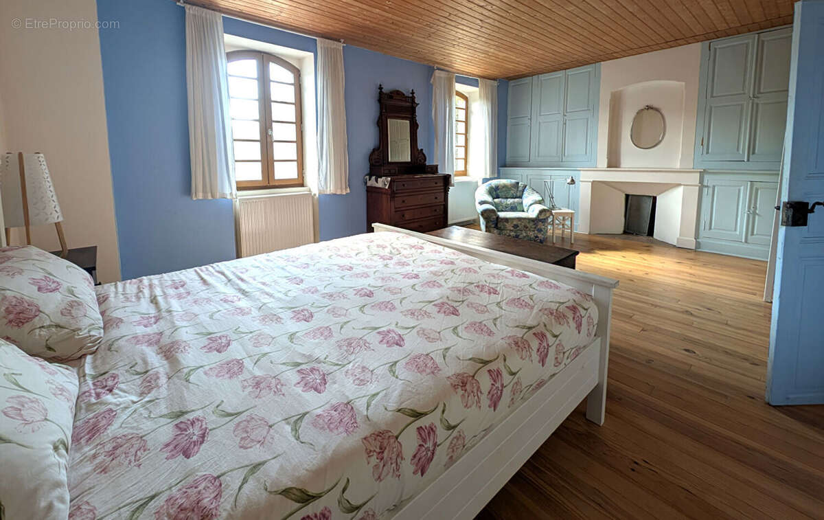 Maison avec jardin et garage, plein centre St Antonin! - photo 7