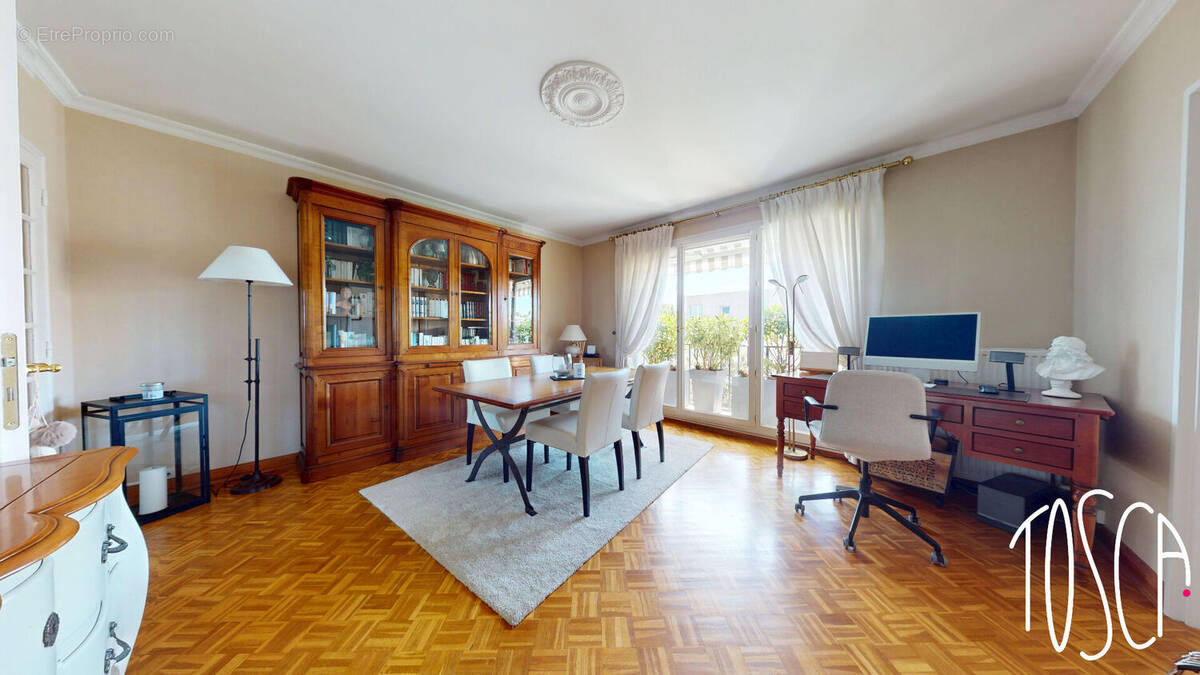 Appartement à THIAIS