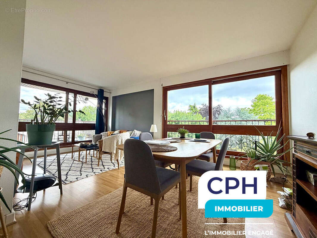 Appartement 5 pièces à vendre au dernier étage avec vue sur square - LE CHESNAY ROCQUENCOURT - photo 2