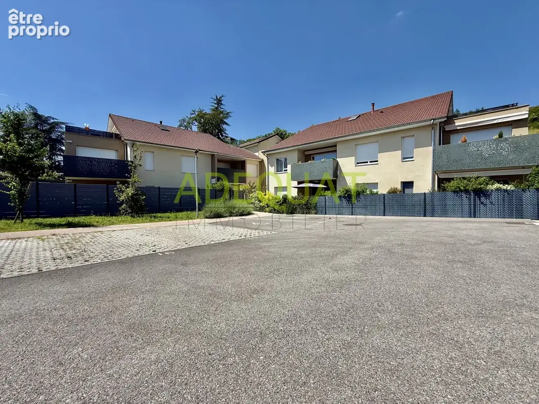 CESSIEU, Appartement T2 avec jardin + 1 place de parking privative… - photo 8