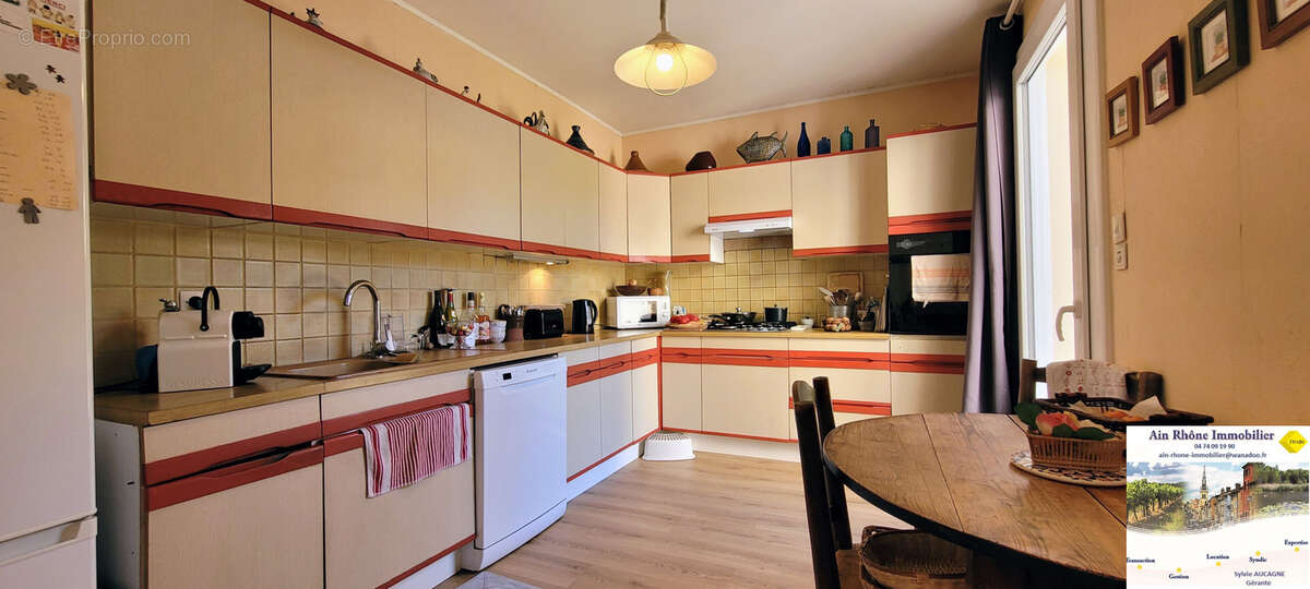 Maison à LIMAS