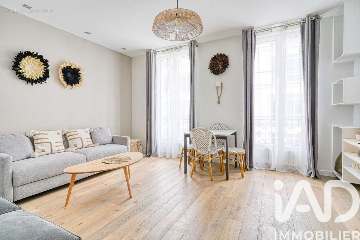 Photo 3 - Appartement à PARIS-16E