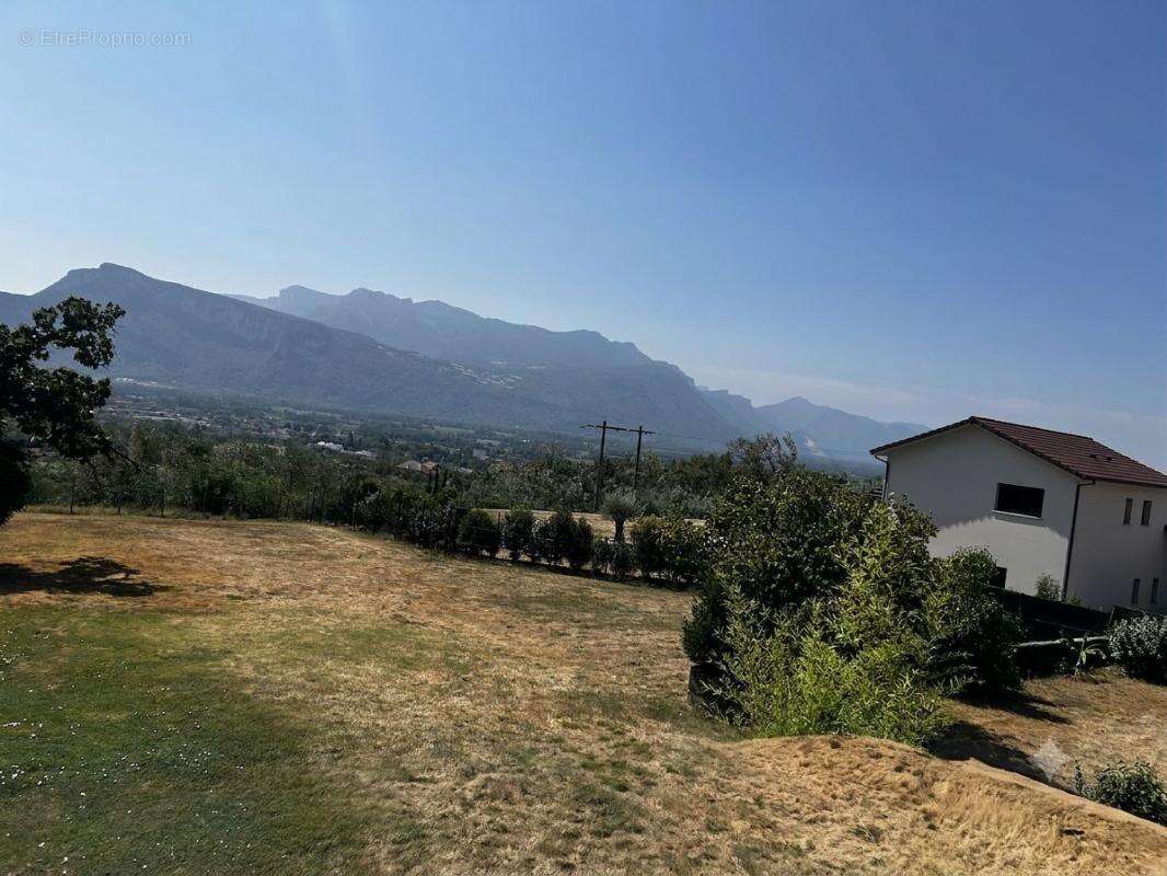 Magnifique corps de ferme en pisé rénové de 224 m² habitables sur 2 153 m² de terrain - photo 5
