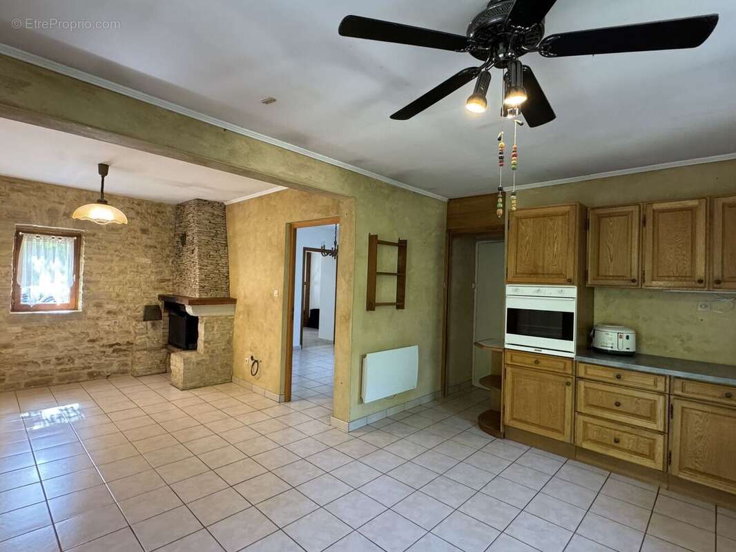 Cuisine - Maison à DAGLAN