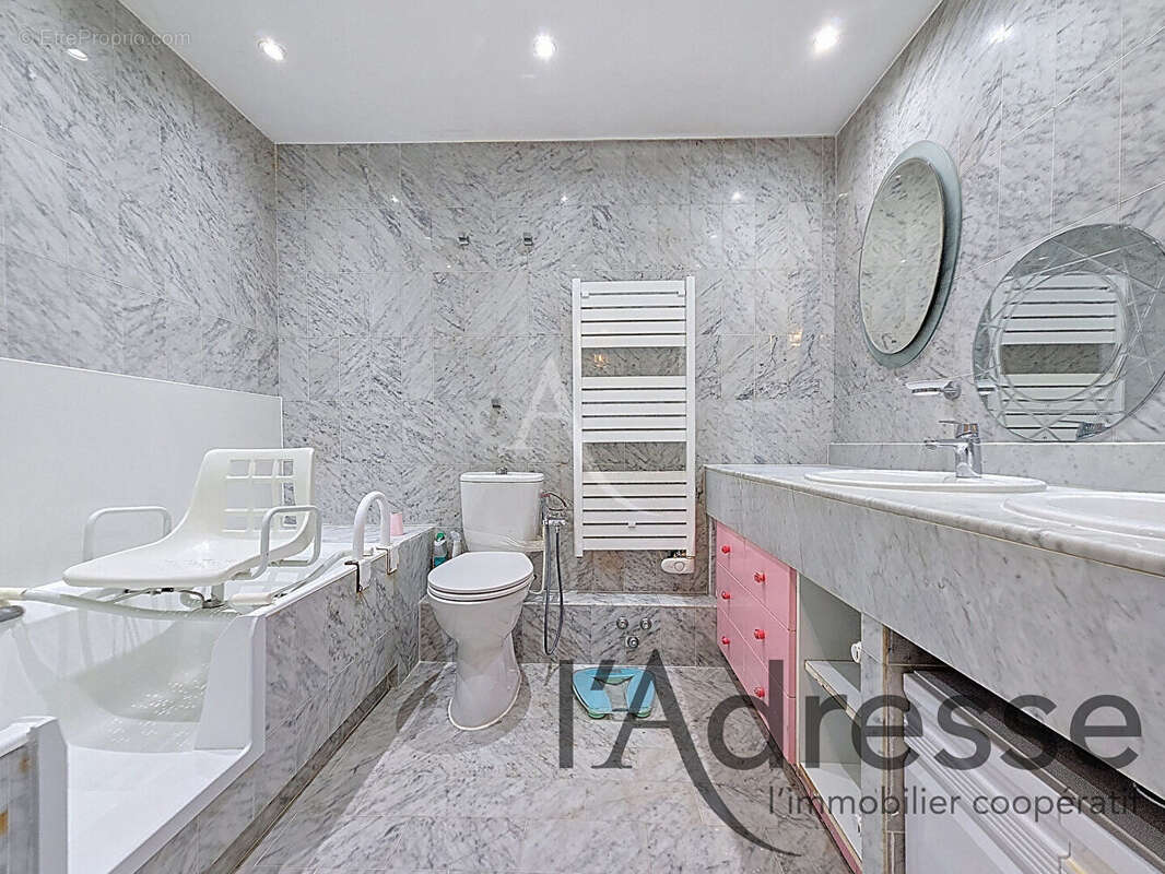 Appartement à MANDELIEU-LA-NAPOULE