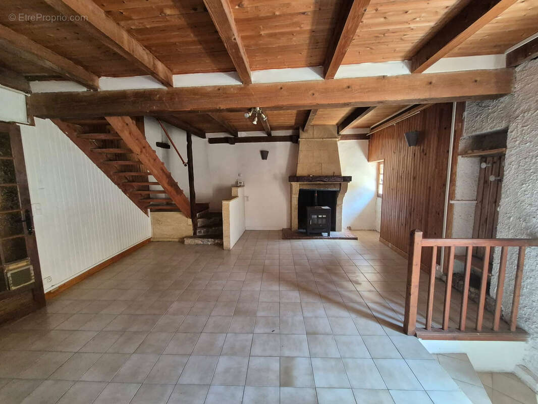 Maison de village avec terrasse - photo 2