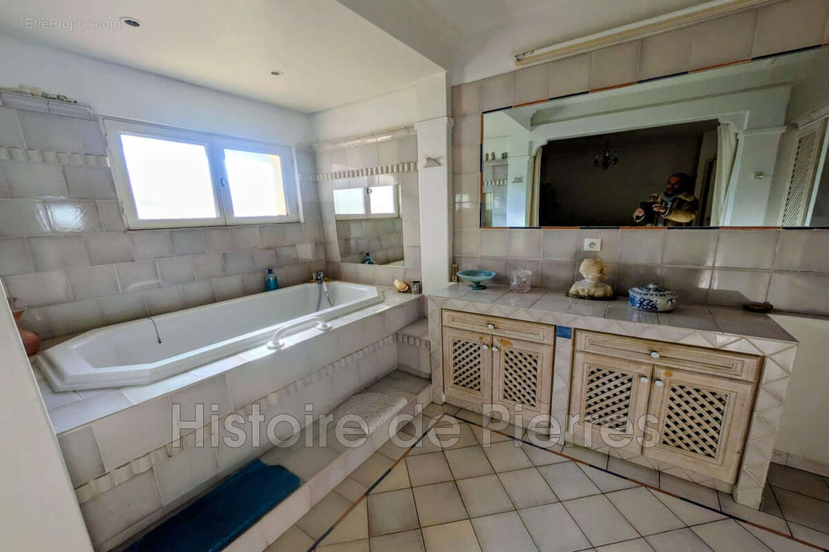 Maison à PLAN-DE-LA-TOUR