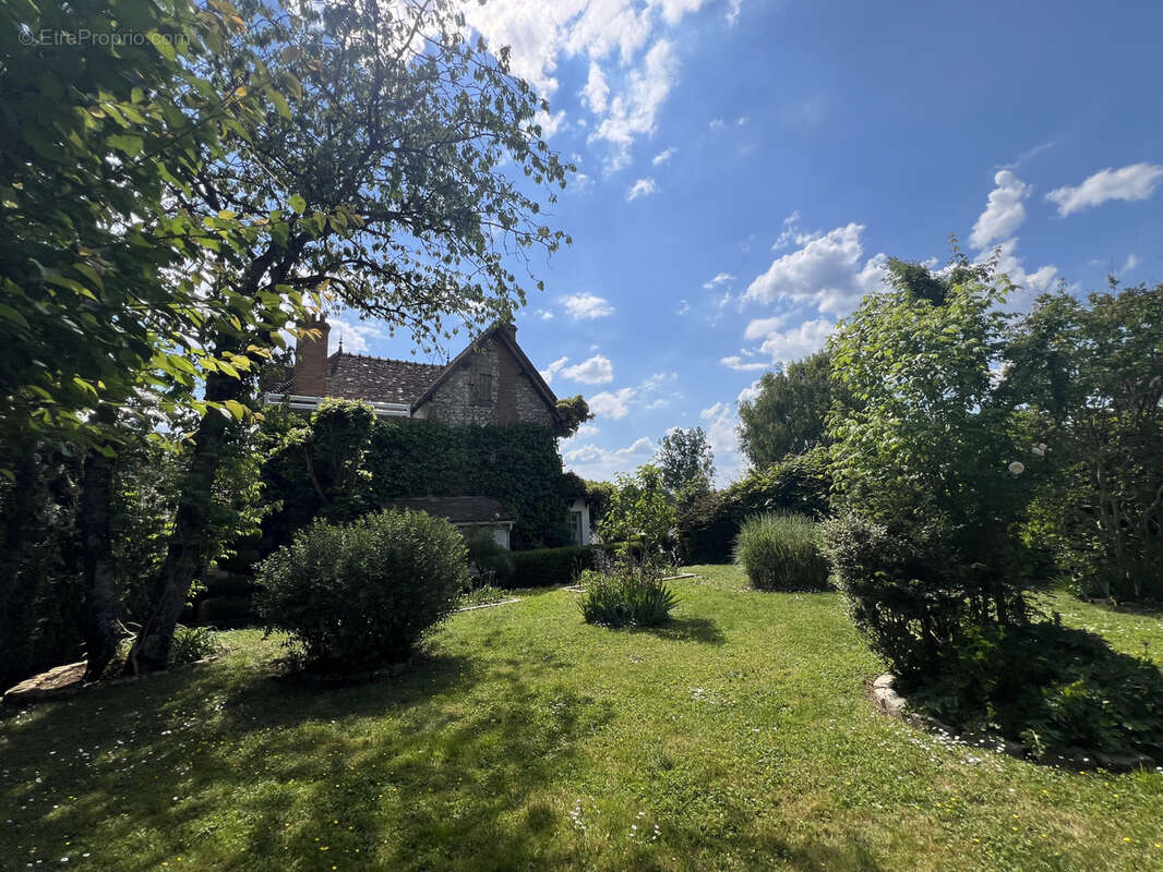 Maison à FONTAINEBLEAU