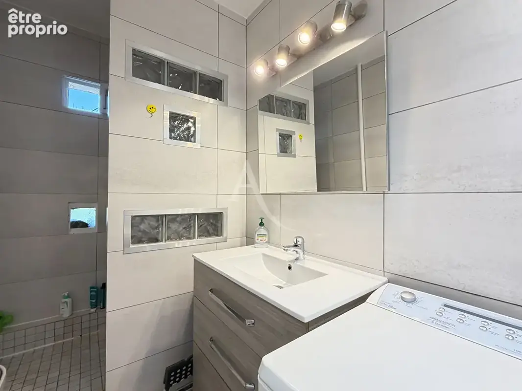 Appartement type 3/4 lumineux avec parking cave proche centre ville - photo 8