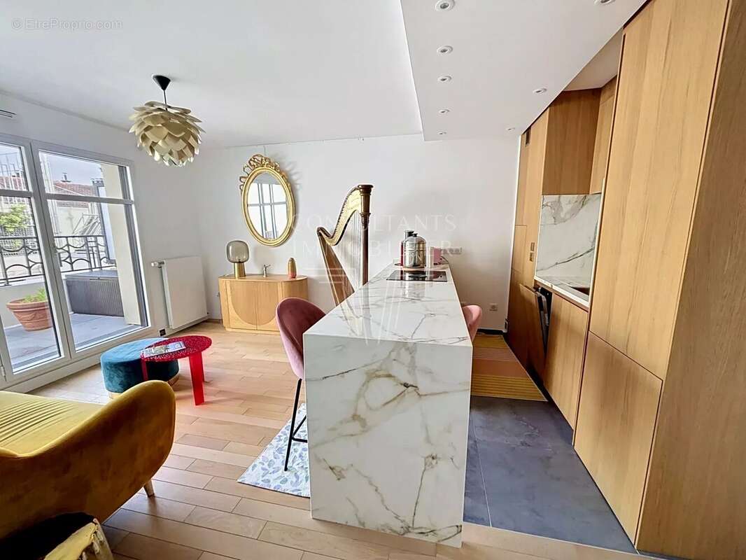 Appartement à LEVALLOIS-PERRET