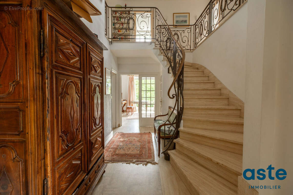 Maison à BOHARS