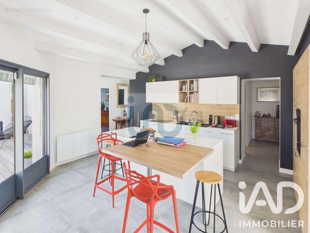 Maison 168 m² à La Flotte  - photo 2