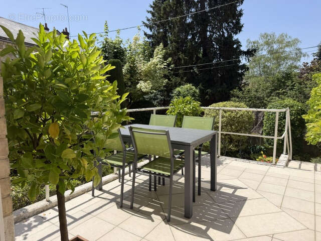 ORLEANS-DUNOIS- Elégante maison bourgeoise de 250m2 avec garage et jardin- - photo 26