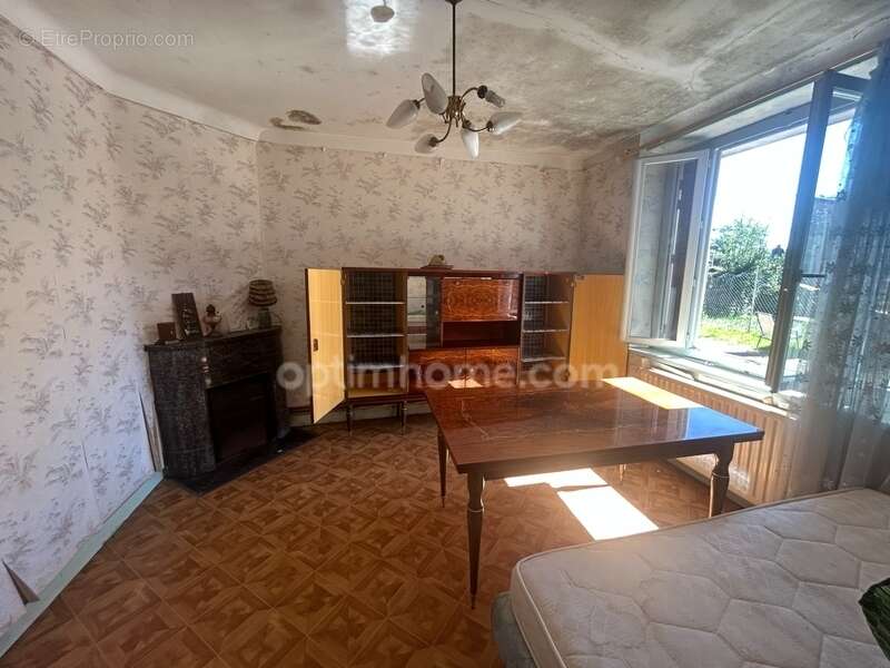 Maison à BERSAC-SUR-RIVALIER