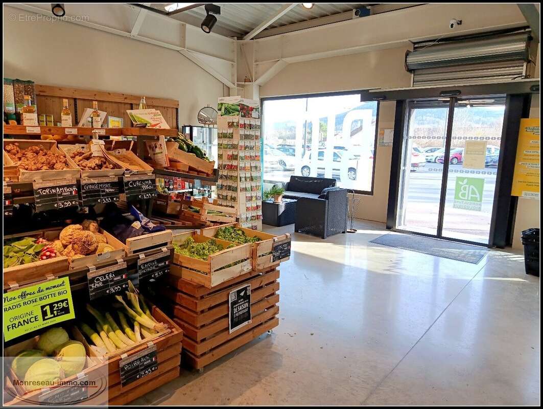 Commerce à SAINT-NABORD