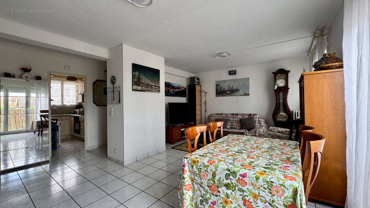 Appartement à LIVRY-GARGAN