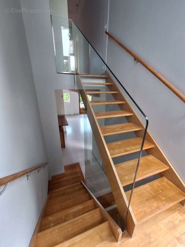 Maison à LA CELLE-SAINT-CLOUD