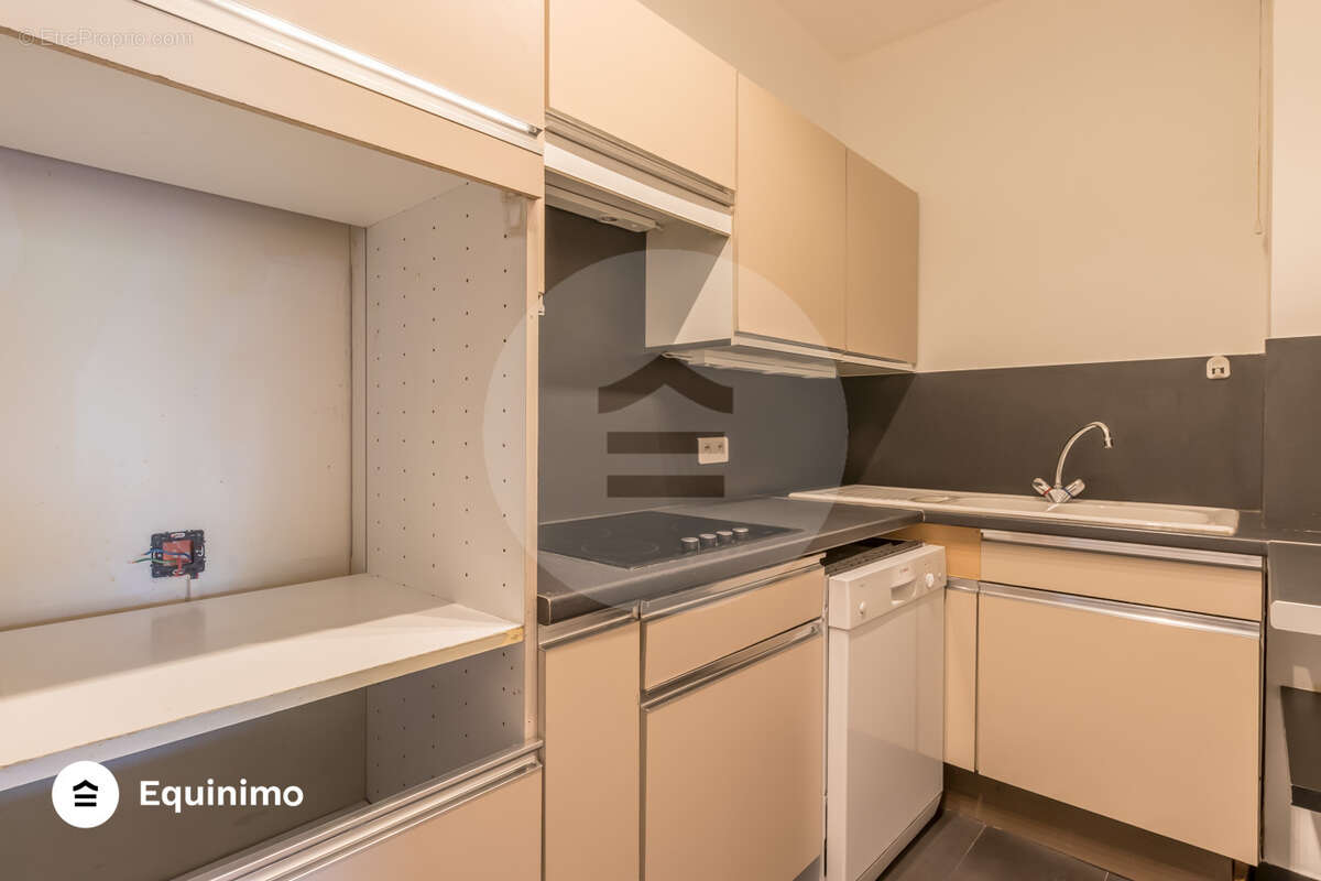Appartement à NEUILLY-SUR-SEINE