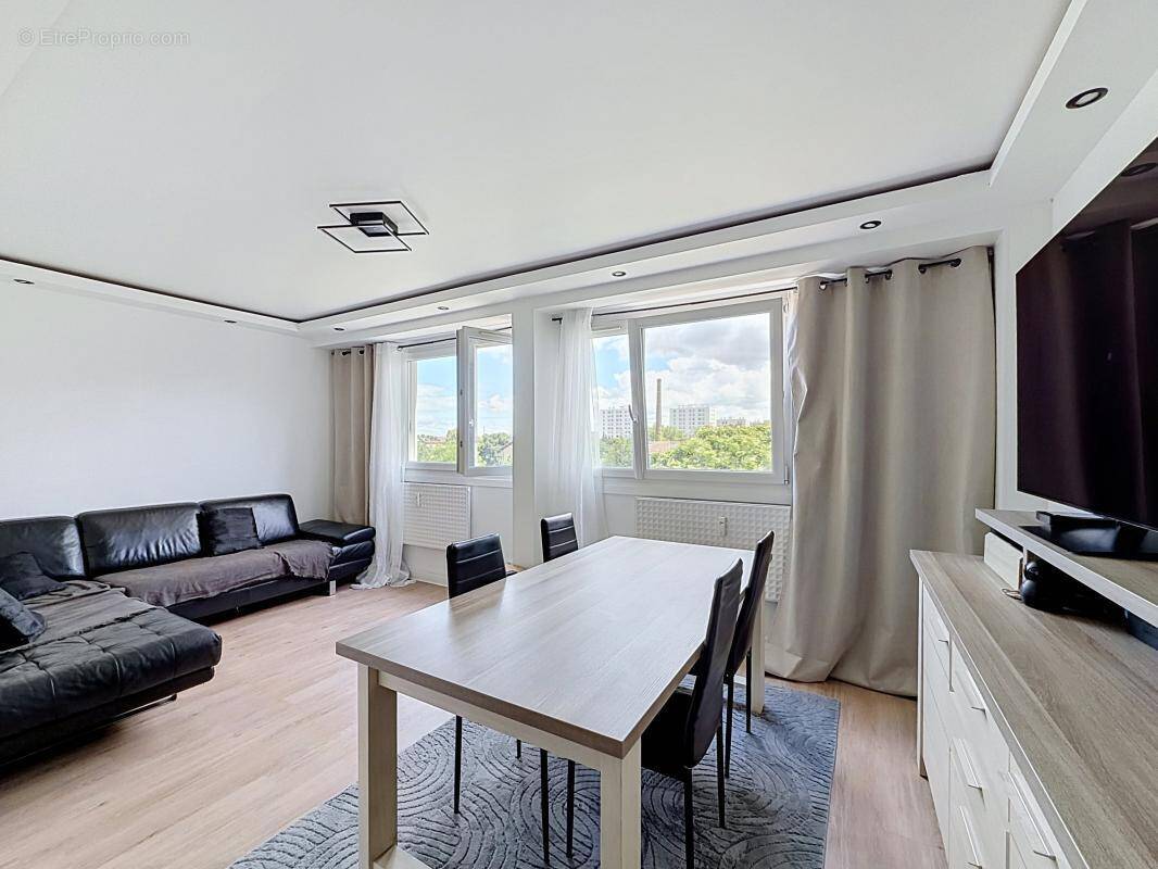 Appartement à SAINT-FONS