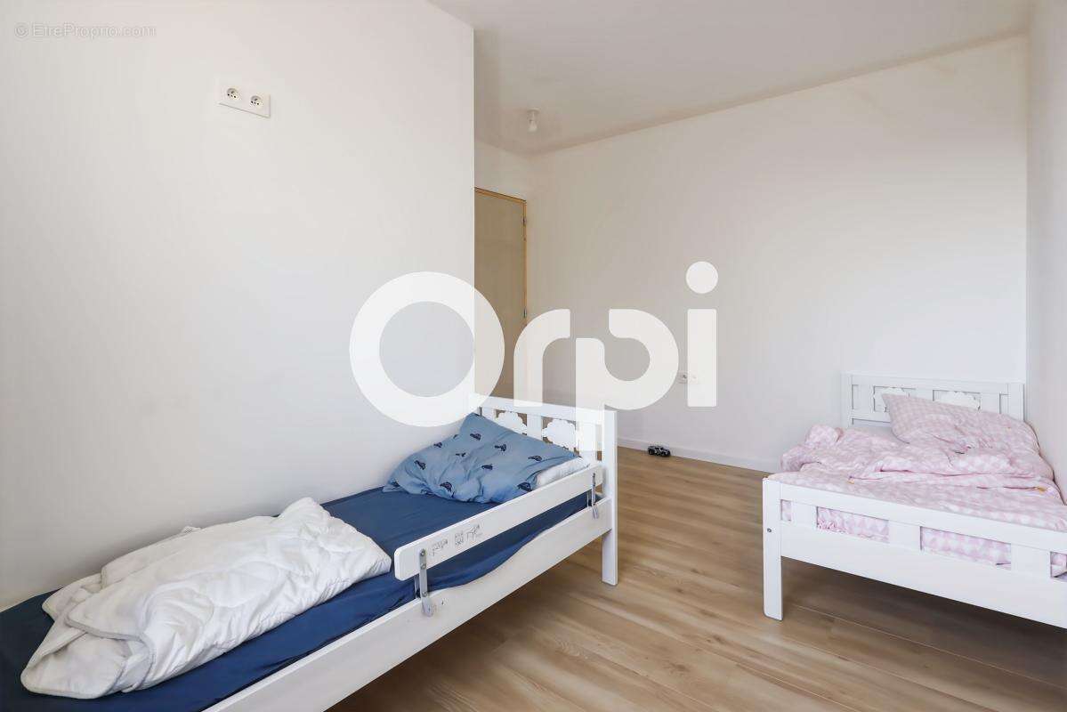 Maison semi individuelle, 6 chambres et jardin à Saint-Pol-sur-Mer (59430) - photo 8