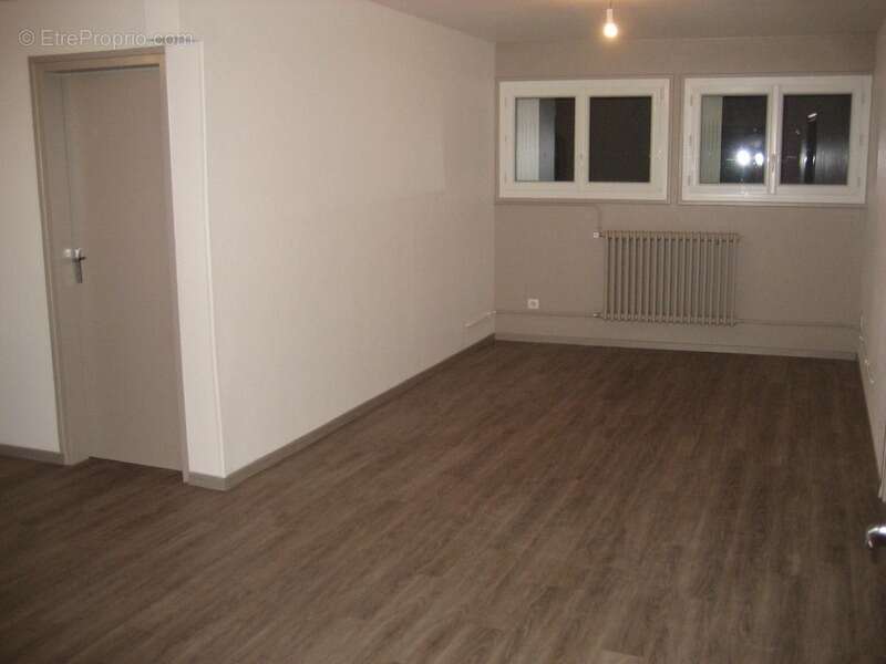 Appartement vendu loué 55m² avec place parking, Centre-ville de Guéret – Idéal investisseur  54 000 € - photo 9