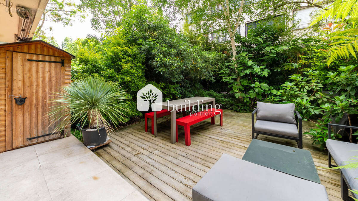 Appartement à NEUILLY-SUR-SEINE