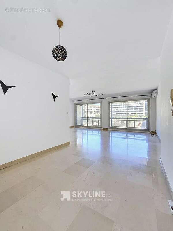 Appartement 115 m² à Marseille-8e  - photo 2