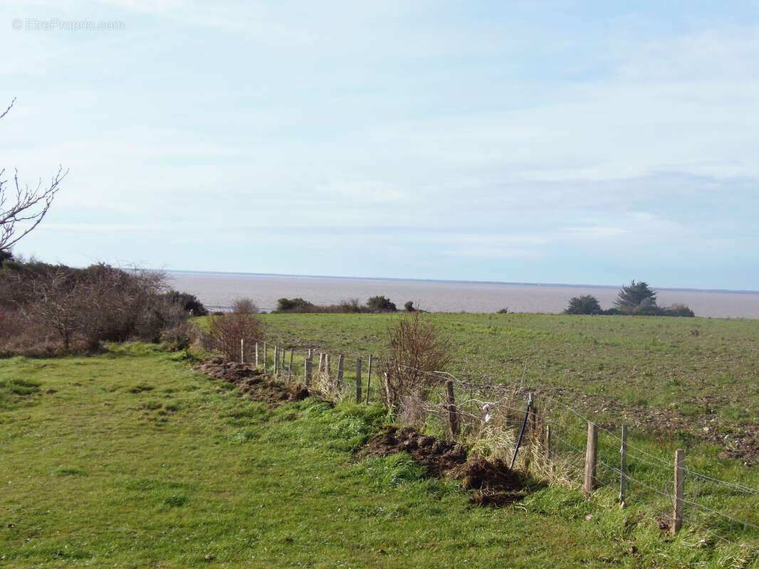 Maison à CHENAC-SAINT-SEURIN-D'UZET