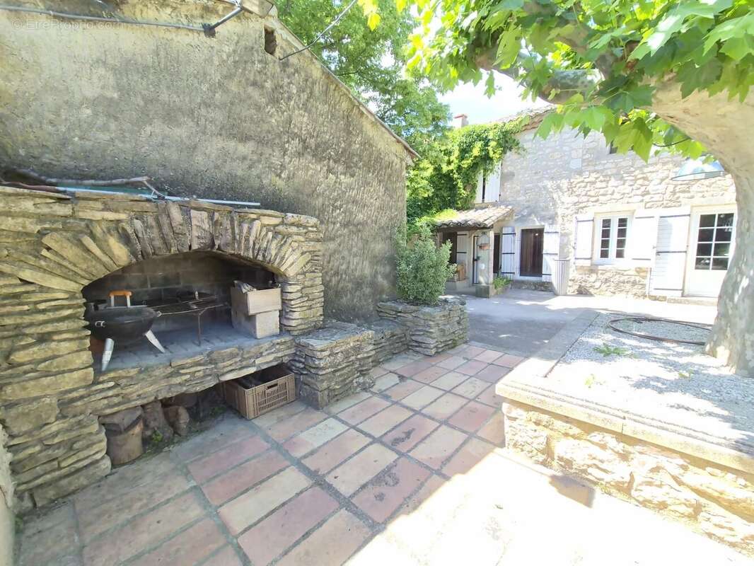 Maison à MOLLEGES